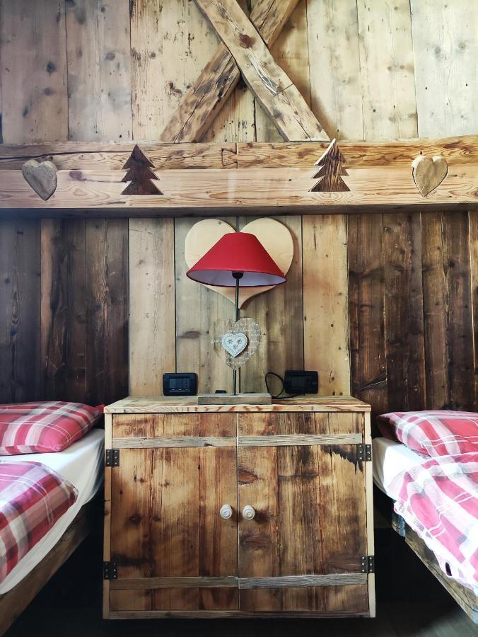 La Tana Dell'Orso Apartment Кампитело ди Фаса Екстериор снимка