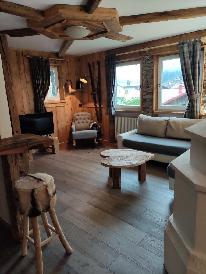 La Tana Dell'Orso Apartment Кампитело ди Фаса Екстериор снимка