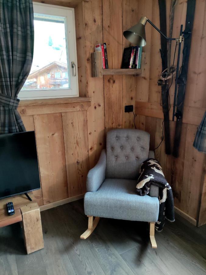 La Tana Dell'Orso Apartment Кампитело ди Фаса Екстериор снимка