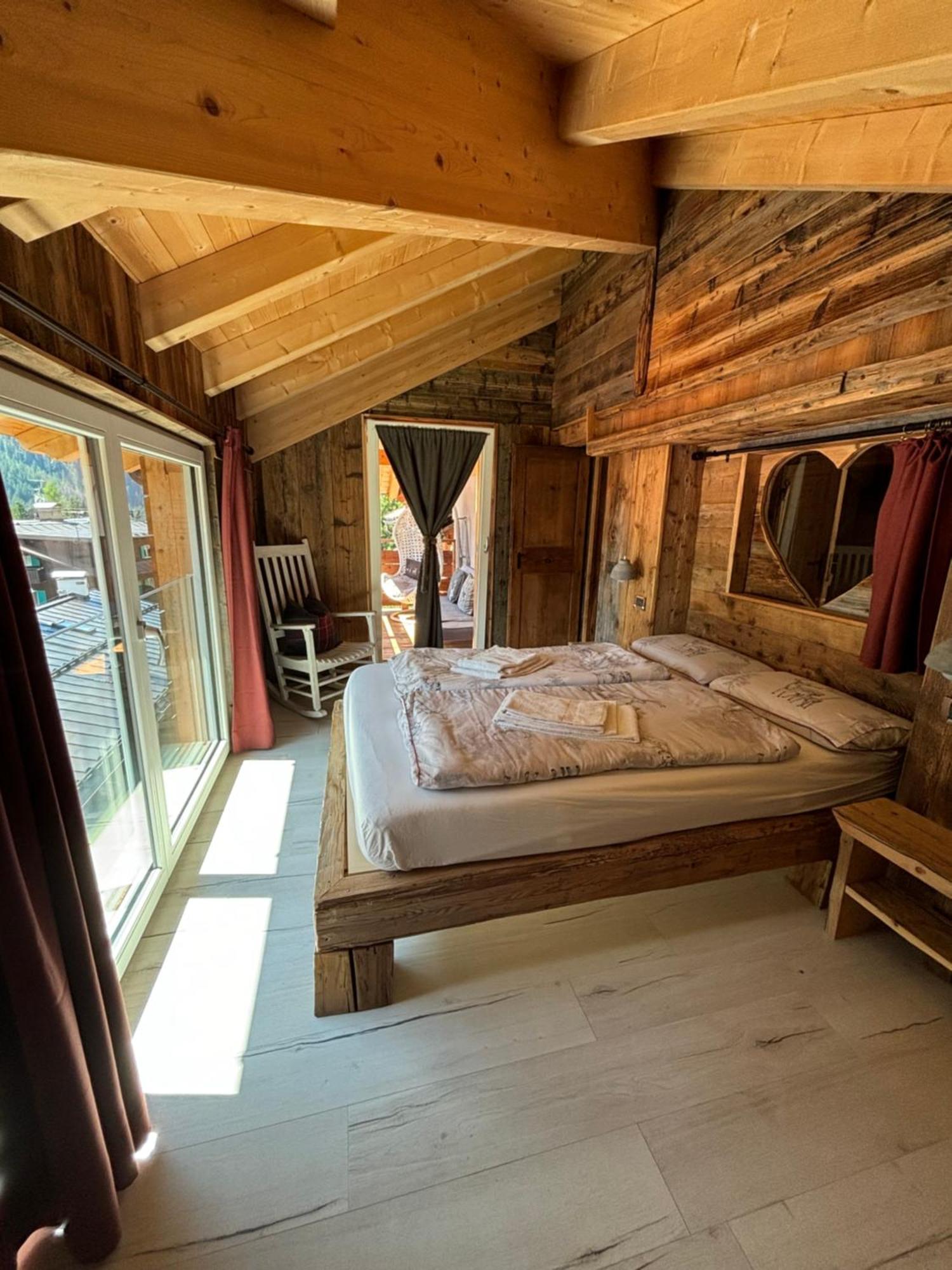 La Tana Dell'Orso Apartment Кампитело ди Фаса Екстериор снимка