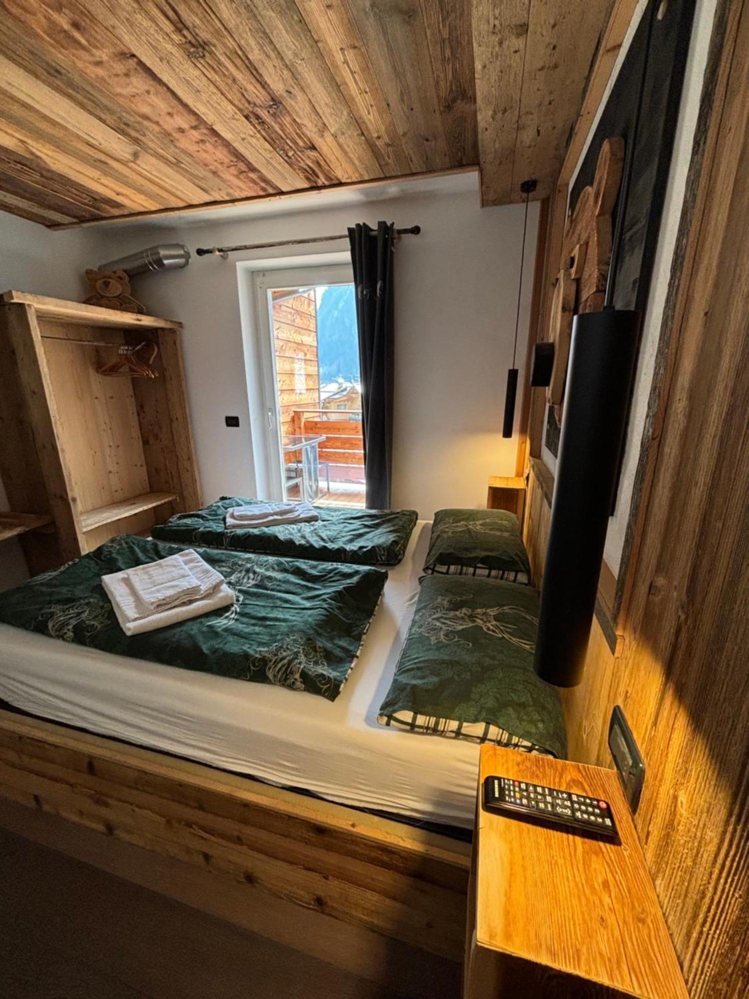 La Tana Dell'Orso Apartment Кампитело ди Фаса Екстериор снимка