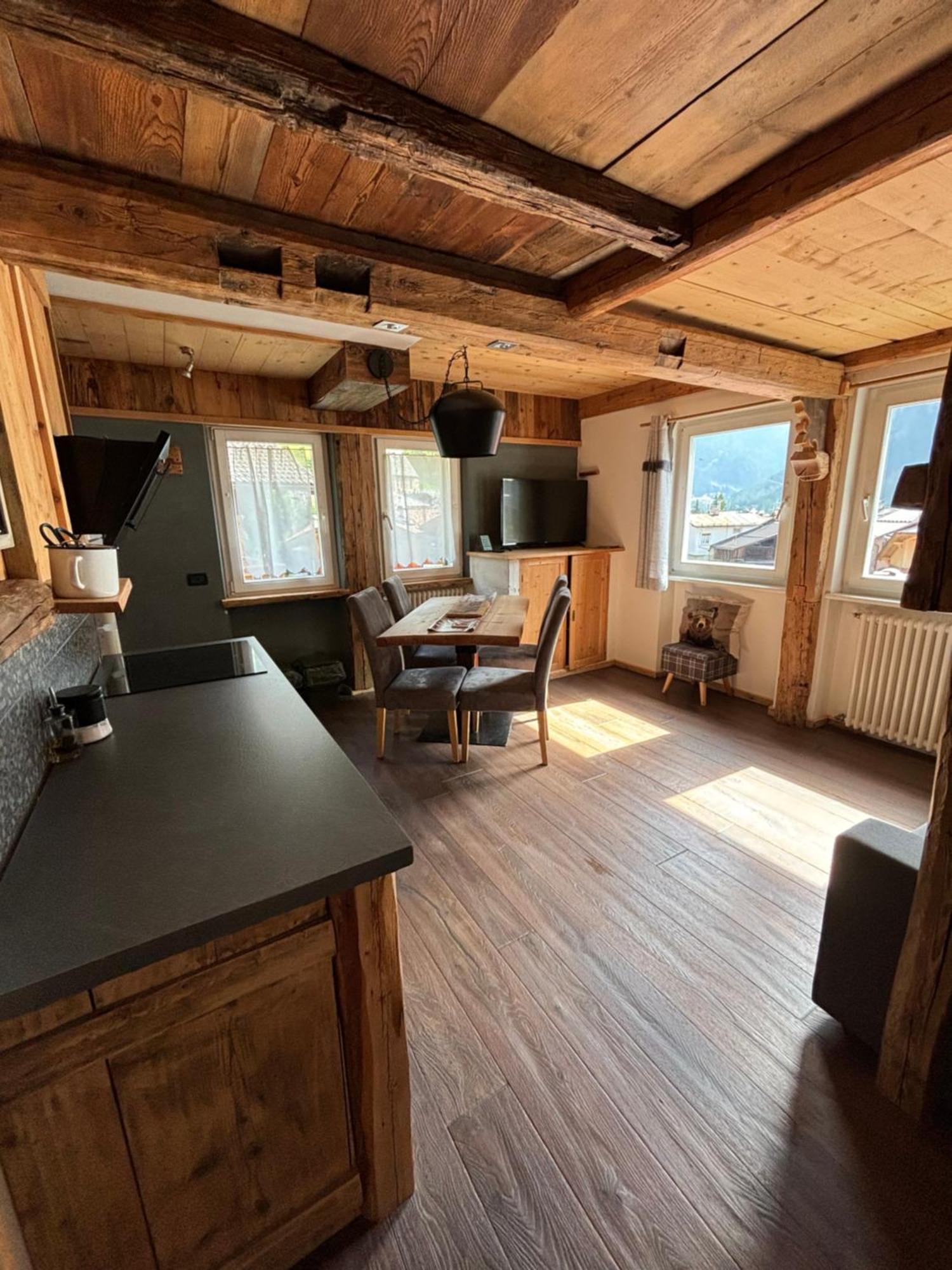 La Tana Dell'Orso Apartment Кампитело ди Фаса Екстериор снимка